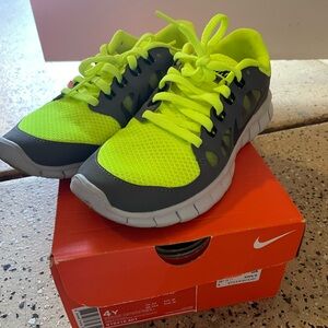 Nike Kids Bright Green and Dark Gray Sneakers